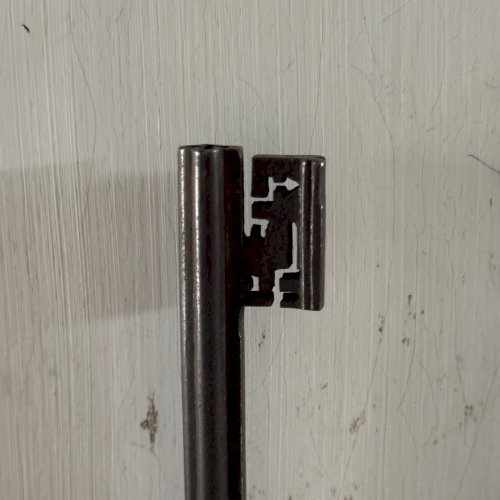 Clé en fer forgé Haute Époque M3662