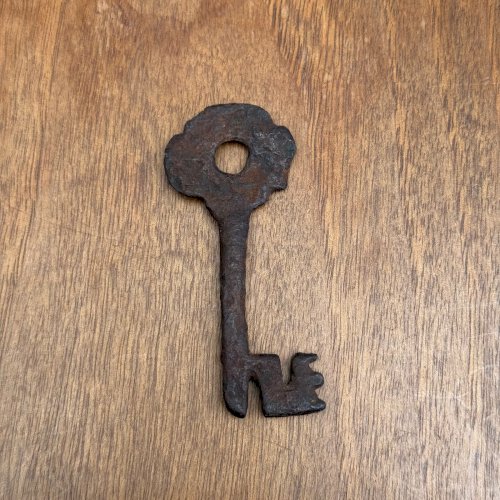 Clé Haute Époque en fer forgé  L9312