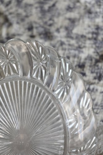 Cloche à fromage vintage en verre pressé