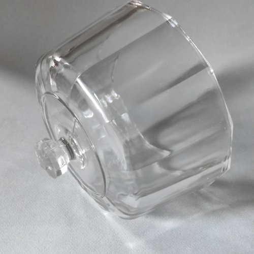Cloche ancienne en verre pressé moulé