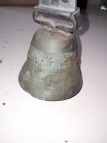Cloche ancienne 