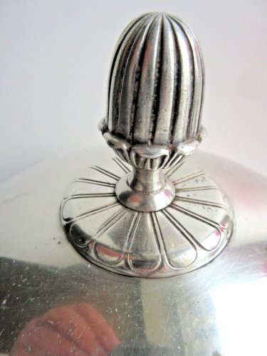 Cloche de restaurant XIXème, couvre plat rond métal argenté, Napoléon III, 22 cm