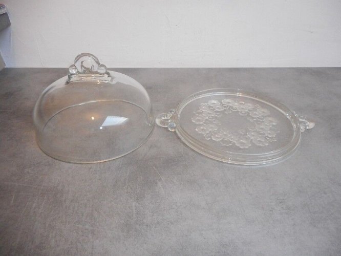 CLOCHE DE TABLE AVEC SON PLATEAU EN CRISTAL