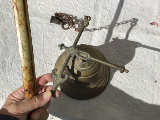 CLOCHE EN BRONZE DE STYLE ANCIEN PORTE PORTAIL AVEC BELLE  RÉSONANCE -