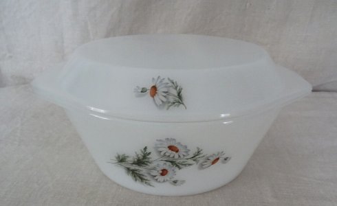  COCOTTE PLAT FOUR fleurs blanches marguerites  ARCOPAL 16292