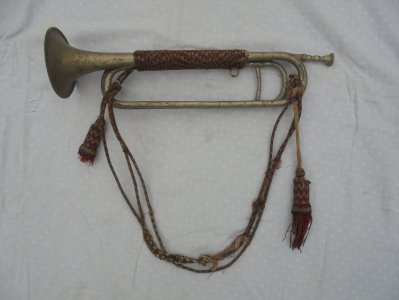 trompette de cavalerie  francaise et son cordon 