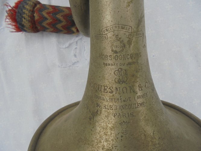 trompette de cavalerie  francaise et son cordon 