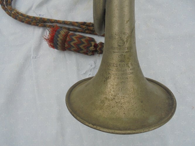 trompette de cavalerie  francaise et son cordon 