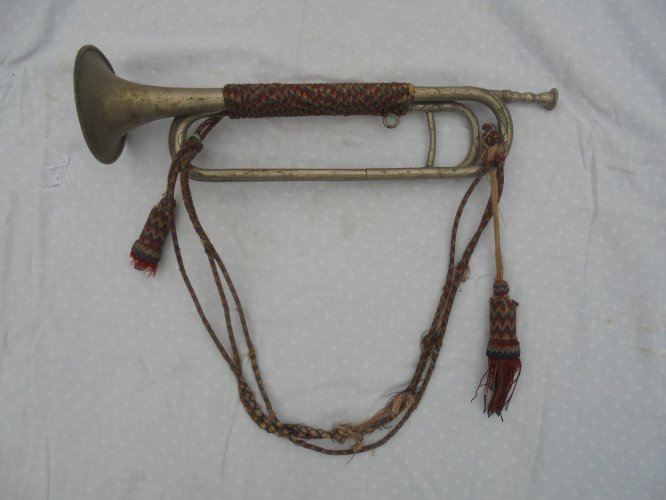 trompette de cavalerie  francaise et son cordon 