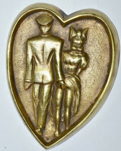 -COEUR VIDE POCHE BRONZE GRIVOIS SOLDAT AMERICAIN/ANGLAIS/ALSACIENNE double face