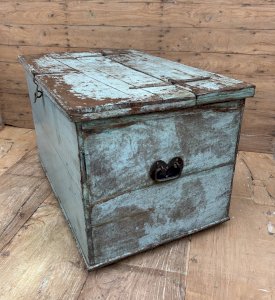 coffre -table basse en teck birman ave patine dorigine