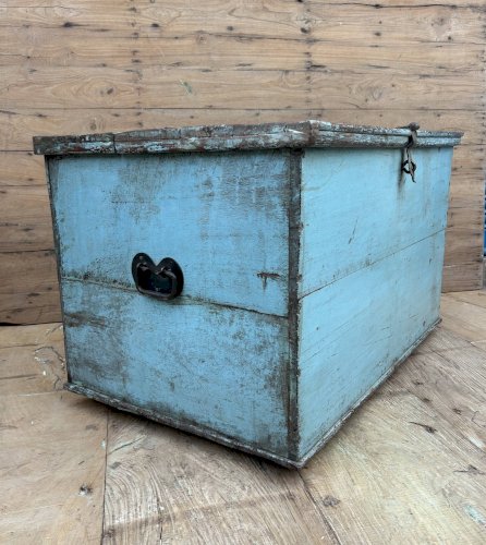 coffre -table basse en teck birman ave patine dorigine