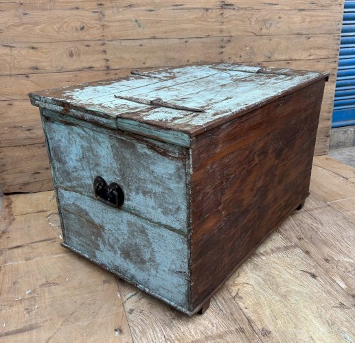 coffre -table basse en teck birman ave patine dorigine