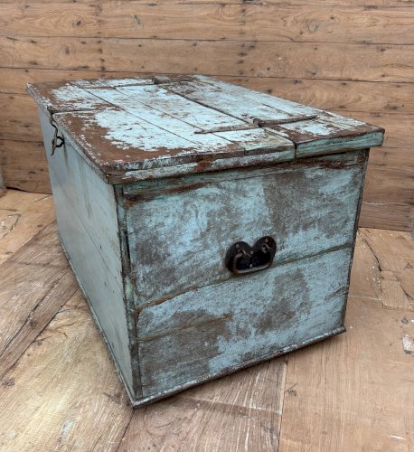 coffre -table basse en teck birman ave patine dorigine