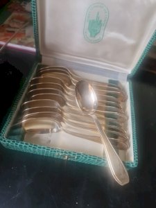 Coffret  12 Petites Cuillères à Café. /dessert metal argenté