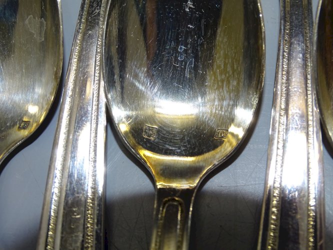 -COFFRET 12 PETITES CUILLERES METAL ARGENTE COFFRET PIERRE LASSORT ANGOULEME   D