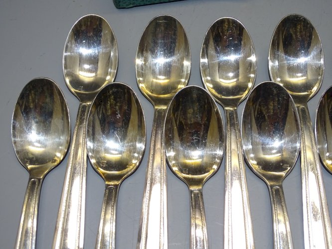 -COFFRET 12 PETITES CUILLERES METAL ARGENTE COFFRET PIERRE LASSORT ANGOULEME   D