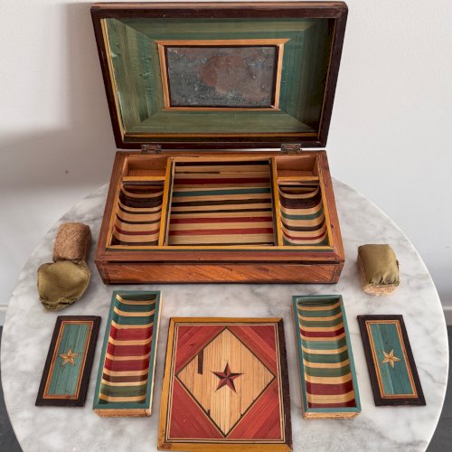 Coffret à ouvrage en marqueterie de paille fin XVIIIe début XIXe M3680