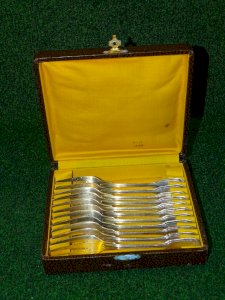 SET WITH 11 SILVER METAL DESSERT FORKS TABLE ART D