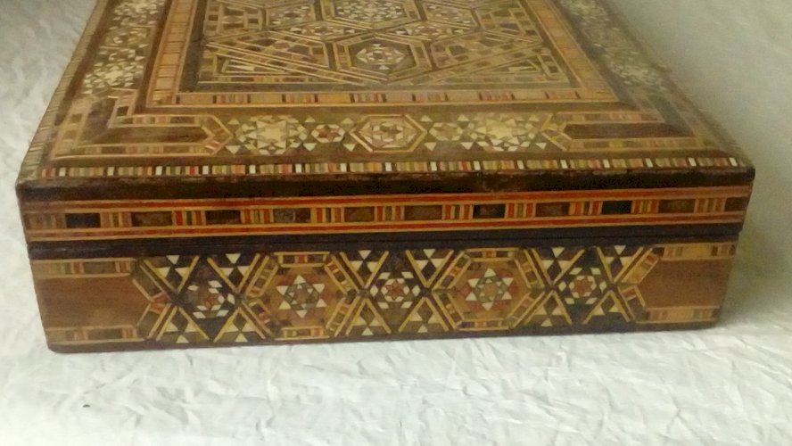 COFFRET BOITE EN BOIS MARQUETERIE INCRUSTATION NACRE*