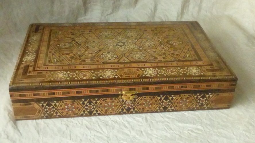 COFFRET BOITE EN BOIS MARQUETERIE INCRUSTATION NACRE*