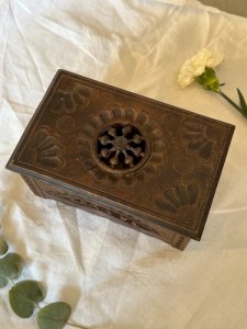 Coffret breton en bois vintage