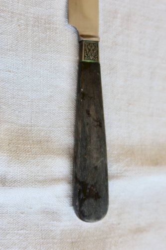Coffret de 12 couteaux anciens G. Sirot - Manches résine effet corne