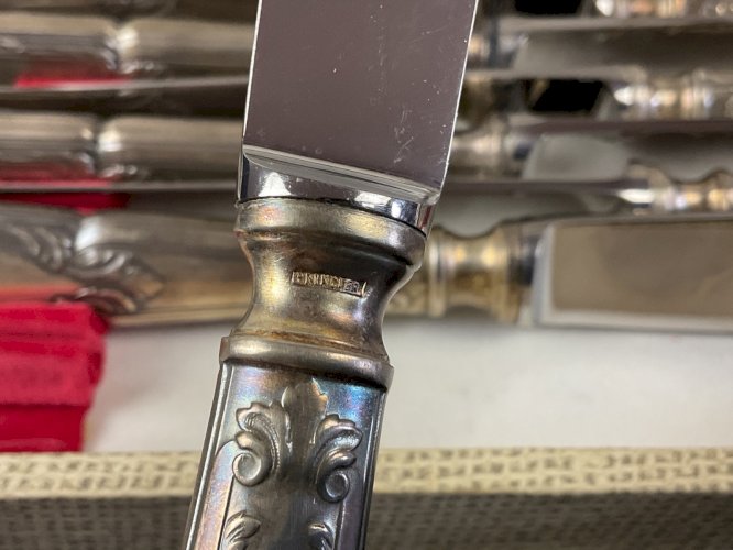 coffret de 12 couteaux de table lame inox orfèvre