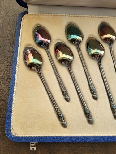 COFFRET DE 12 PETITES CUILLERES NEUVES EN METAL ARGENTE