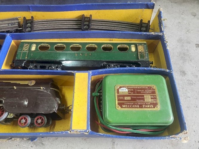 COFFRET DE TRAIN HORNBY MECCANO 4-1 E