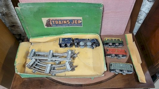 JEP MECHANICAL TRAIN SET
