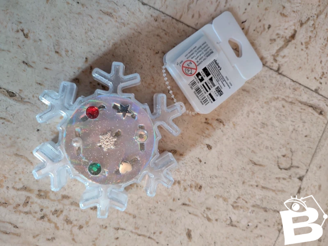 Coffret forme etoile comprenant 7 bagues de chez claires neuf
