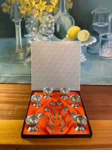 Coffret Guy Degrenne coquetiers et cuillères