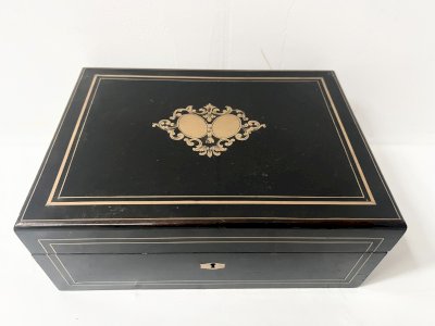 Napoleon III box in blackened pear wood, 19th century.