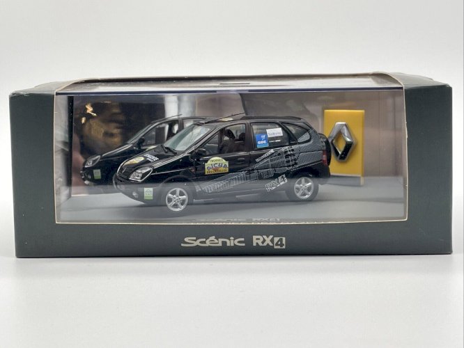 Coffret Renault Scénic RX4 1/43 Universal Hobbies