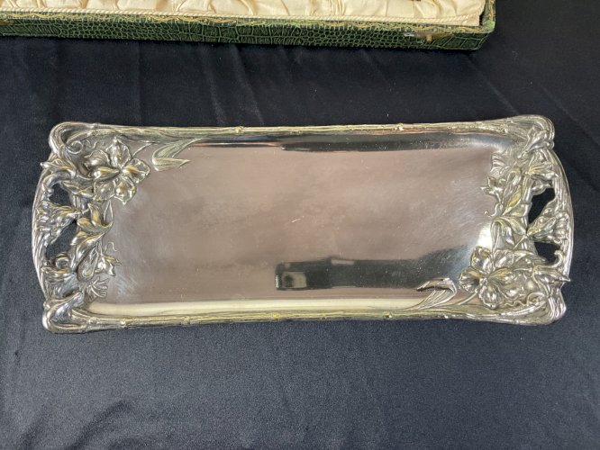 COFFRET SERVICE A LIQUEUR  6 Gobelets , plateau art nouveau metal argenté