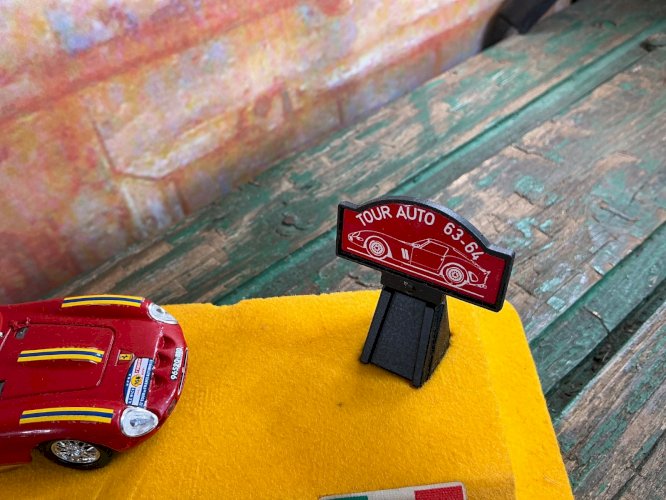 Coffret Solido Prestige 2 Ferrari 250 GTO Tour Auto 1963 & 1964 Édition de luxe