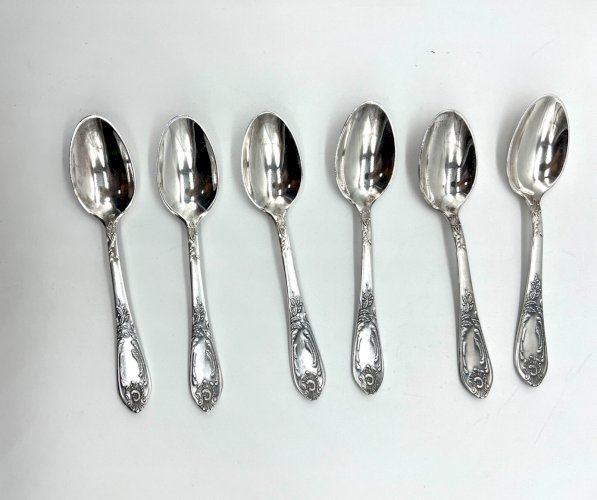 Coffret Vintage de 6 Cuillères à Dessert – Métal Argenté – Russie Soviétique