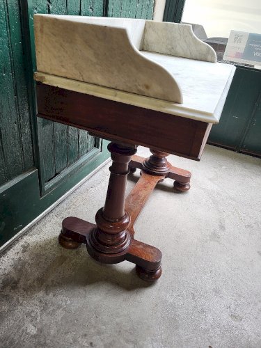 COIFFEUSE ANCIENNE EN ACAJOU ET MARBRE DU XIX ème SIECLE