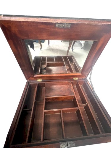 Coiffeuse de dame d'époque Empire en acajou et placage XIX siècle