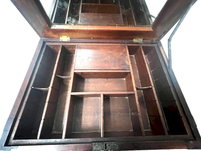 Coiffeuse de dame d'époque Empire en acajou et placage XIX siècle