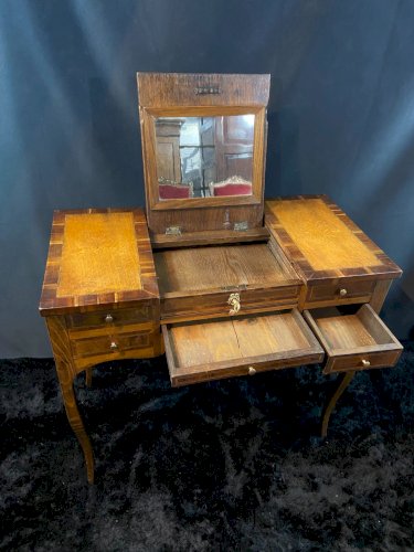 Coiffeuse début XIXe à décor marqueté style Transition Louis XV - Louis XVI