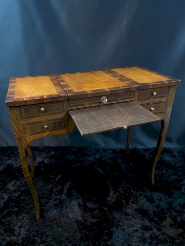 Coiffeuse début XIXe à décor marqueté style Transition Louis XV - Louis XVI