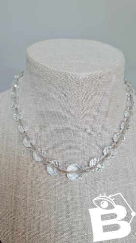 Collier ancien avec des perles en cristal à facettes années 50