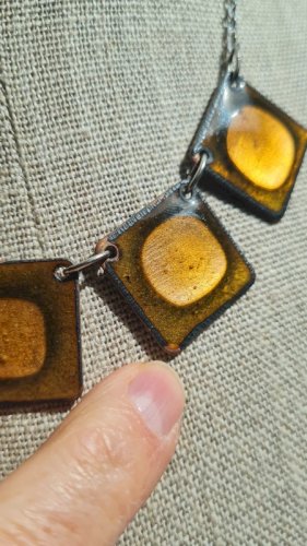 collier ancien émaillée sur cuivre