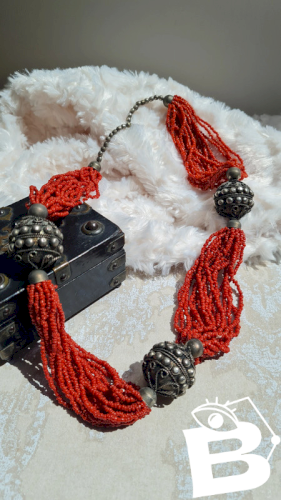 Collier ancien ethnique en corail et métal argenté