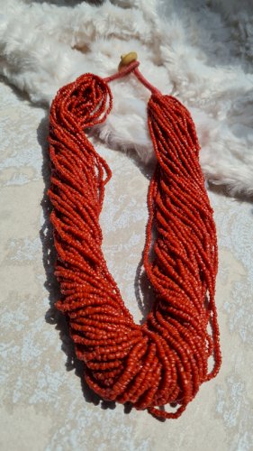 Collier ancien- ras de cou en corail