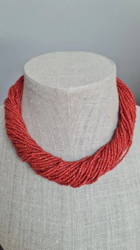 Collier ancien- ras de cou en corail