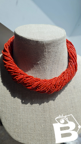 Collier ancien- ras de cou en corail