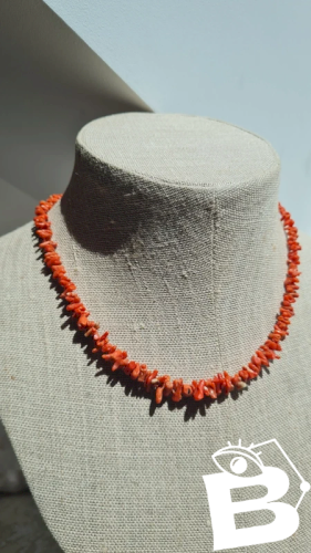 Collier ancien- ras de cou en corail
